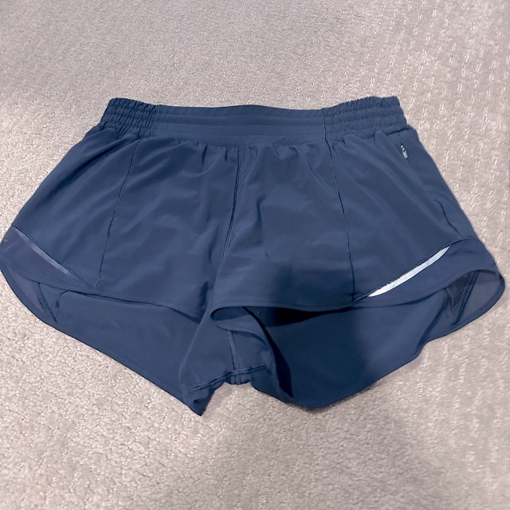 Lululemon Hotty Hot Hi-Rise 2.5” inseam Shorts in Navy size 10